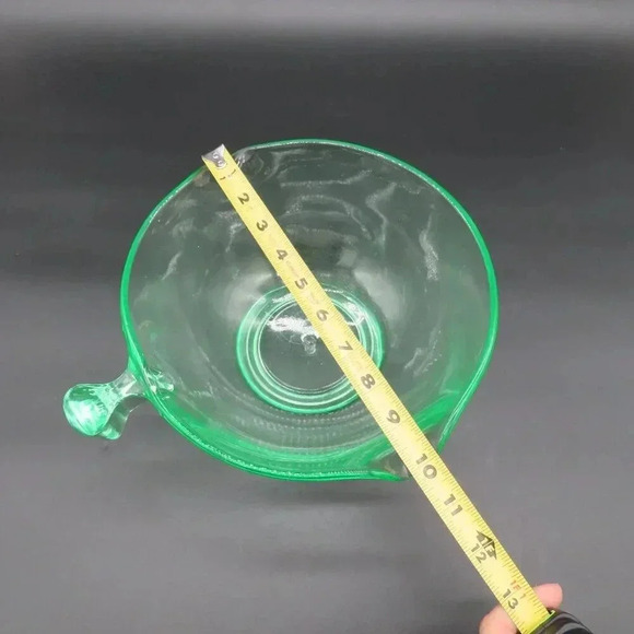 Vintage MCM Depression Vaseline Uranium Glass Small Double Spout Mixing Bowl - Picture 4 of 6